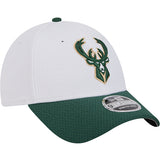 New Era 9Forty 2-Tone Color Dash Milwaukee Bucks Adjustable Hat-angled right