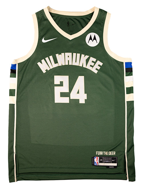 Signed Nike Icon Edition Pat Connaughton Milwaukee Bucks Swingman Jersey-front