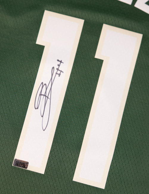 Signed Nike Icon Edition Brook Lopez Milwaukee Bucks Swingman Jersey-signature