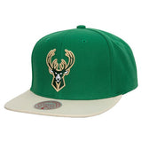 Mitchell & Ness Two-Tone Team Milwaukee Bucks Snapback Hat-front