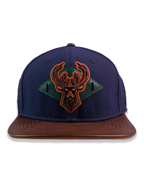 Pro Standard Alumni Dark Blue Milwaukee Bucks Snapback Hat-FRONT