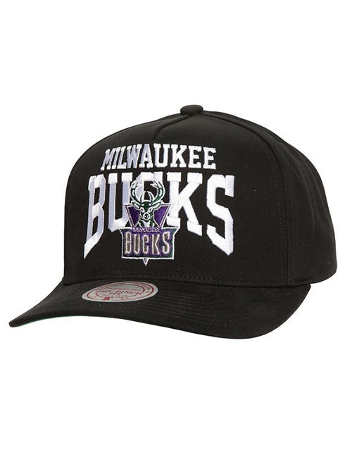 Mitchell & Ness Pro Home Team Milwaukee Bucks Snapback Hat-front