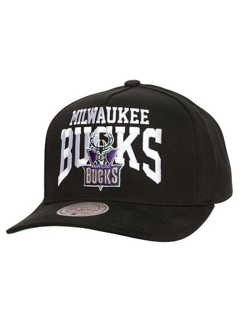 Mitchell & Ness Pro Home Team Milwaukee Bucks Snapback Hat-front