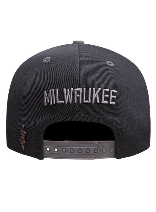 Pro Standard 2-Tone Cotton Milwaukee Bucks Snapback Hat-back