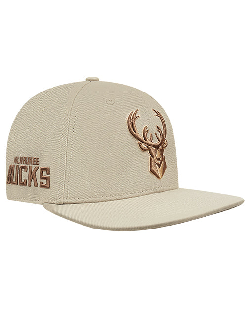 Pro Standard Gramercy Milwaukee Bucks 2-Tone Snapback Hat-angled right