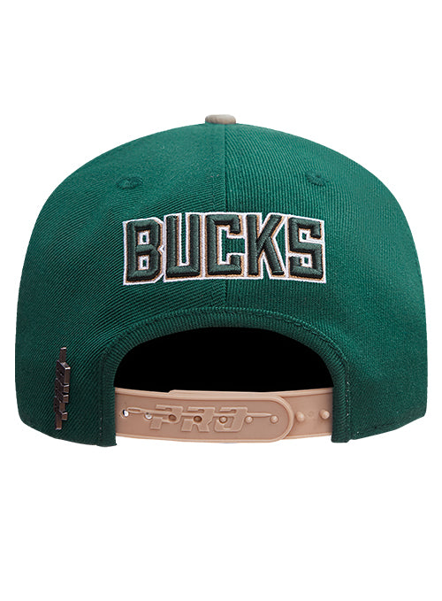 Pro Standard Old English Milwaukee Bucks Forest Snapback Hat-back