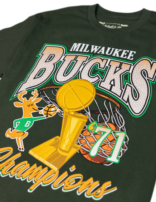 Mitchell & Ness HWC 1971 NBA Champs Milwaukee Bucks T-Shirt-close up