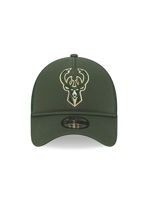 New Era 9Forty Icon Green Milwaukee Bucks Trucker Adjustable Hat-front
