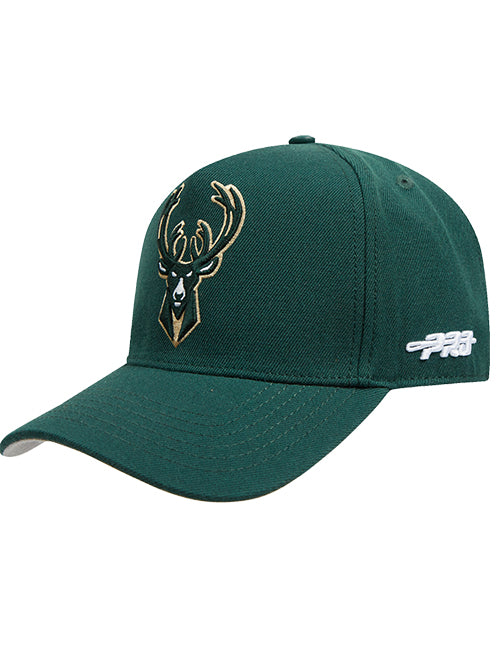 Pro Standard Ransom Milwaukee Bucks Pinch Front Snapback Hat-angled left