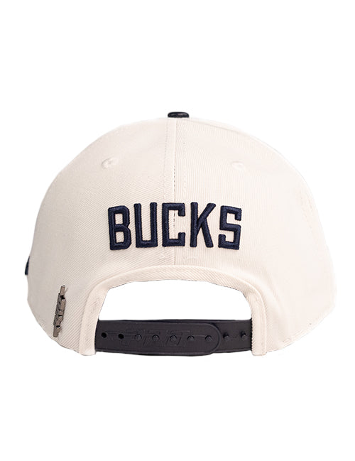 Pro Standard Seersucker Milwaukee Bucks Pinch Front Snapback Hat-back