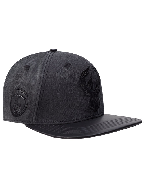 Pro Standard Vanguard Washed Milwaukee Bucks Snapback Hat-angled right