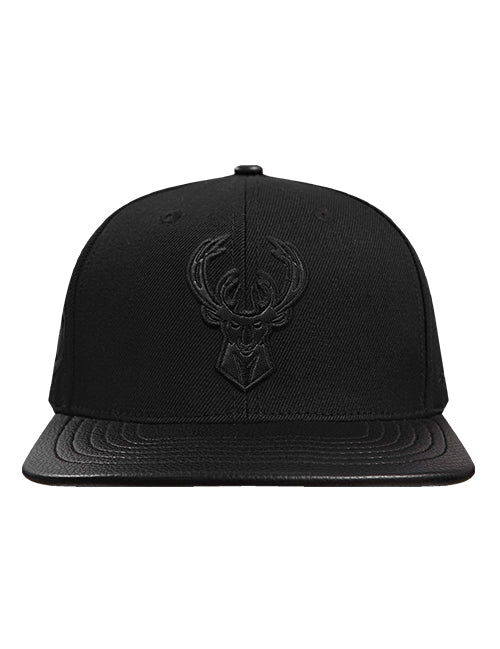 Pro Standard Vanguard Washed Milwaukee Bucks Snapback Hat-front