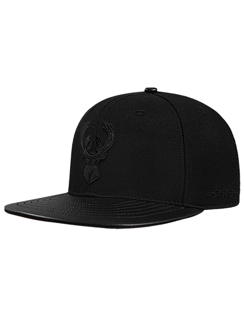 Pro Standard Vanguard Washed Milwaukee Bucks Snapback Hat-left