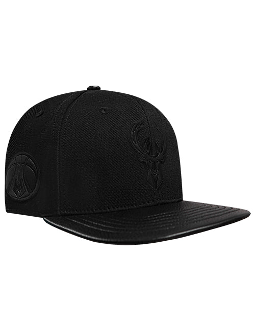 Pro Standard Vanguard Washed Milwaukee Bucks Snapback Hat-right