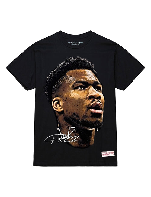 Mitchell & Ness Big Face Giannis Antetokounmpo Milwaukee Bucks T-Shirt