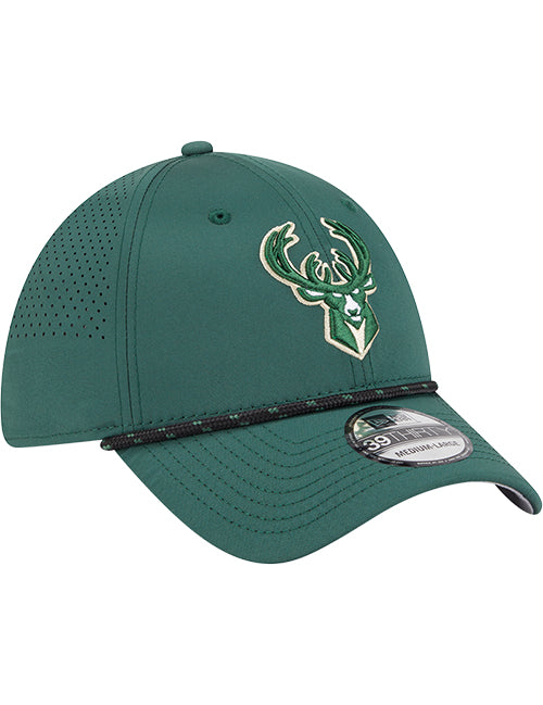 New Era 39Thirty Perform Milwaukee Bucks Flex Fit Hat-right