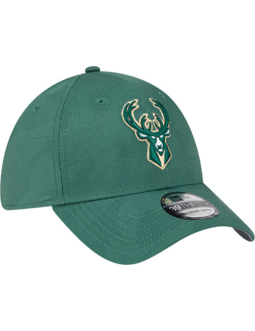 New Era Tonal Camo 39Thirty Milwaukee Bucks Flex Fit Hat-right