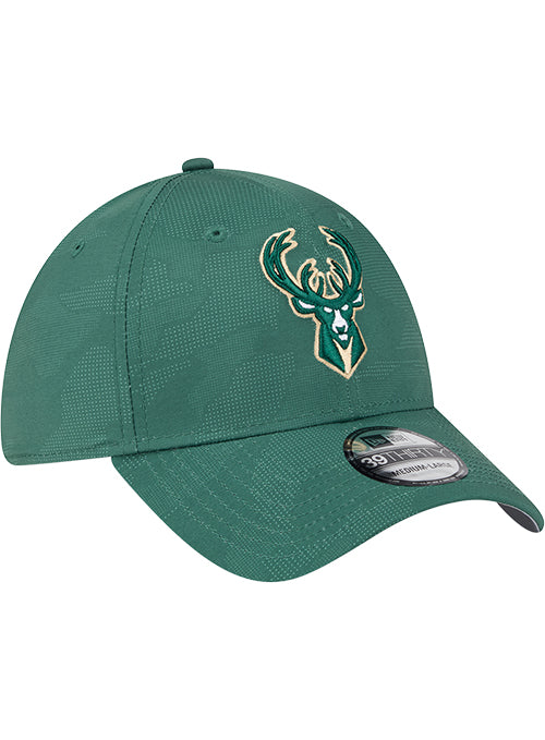 New Era Tonal Camo 39Thirty Milwaukee Bucks Flex Fit Hat-right