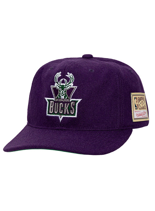 Mitchell & Ness Retro HWC '93 Milwaukee Bucks Adjustable Hat-front