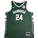 Signed Nike 2022 Icon Edition Pat Connaughton Milwaukee Bucks Swingman Jersey-front