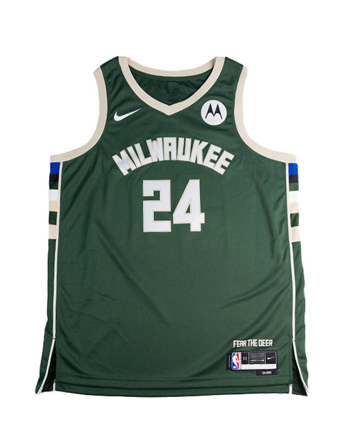 Signed Nike 2022 Icon Edition Pat Connaughton Milwaukee Bucks Swingman Jersey-front