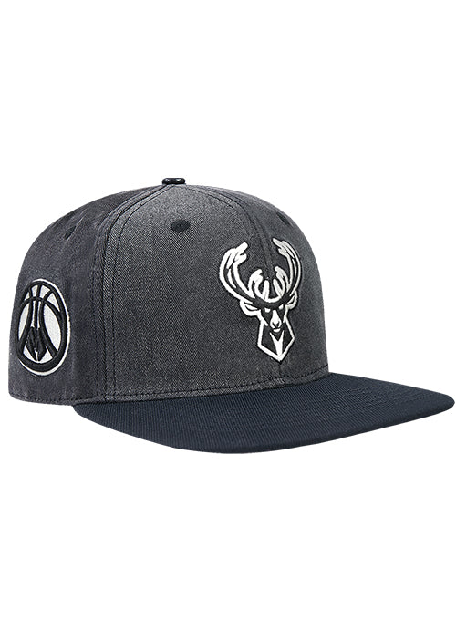 Pro Standard First Time Milwaukee Bucks Pro Snapback Hat-angled right