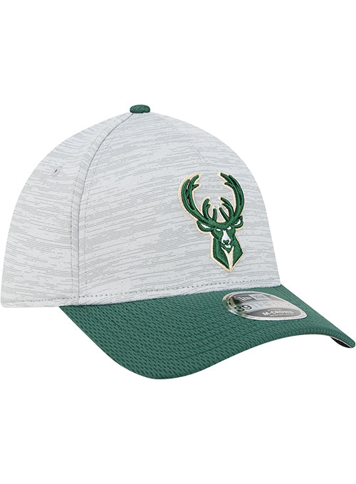 New Era 39Thirty Icon Milwaukee Bucks M-Crown Tech Flex Hat-right