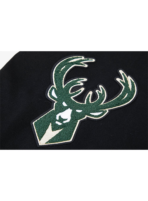 Pro Standard Milwaukee Bucks Pro Team Logo Short-patch 1