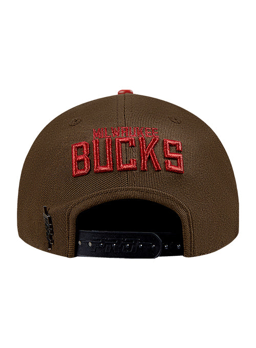 Pro Standard Fright Milwaukee Bucks 2-Tone Snapback Hat-back