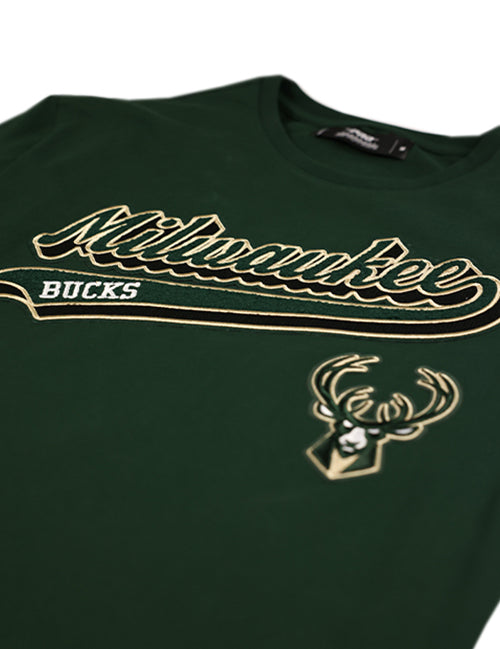 Pro Standard Script Tail Milwaukee Bucks T-Shirt- close up
