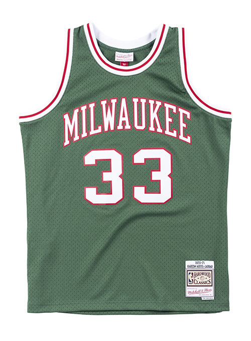 Mitchell & Ness Hardwood Classics 1970 Kareem Abdul-Jabbar Milwaukee Bucks Swingman Jersey In Green - Front View