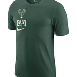 Nike ESS Block Milwaukee Bucks T-Shirt in Green - Angled Front View