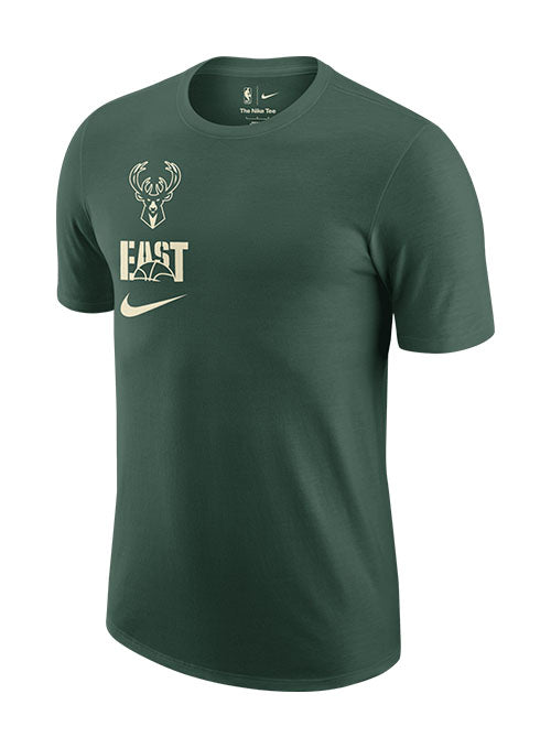 Nike ESS Block Milwaukee Bucks T-Shirt in Green - Angled Front View