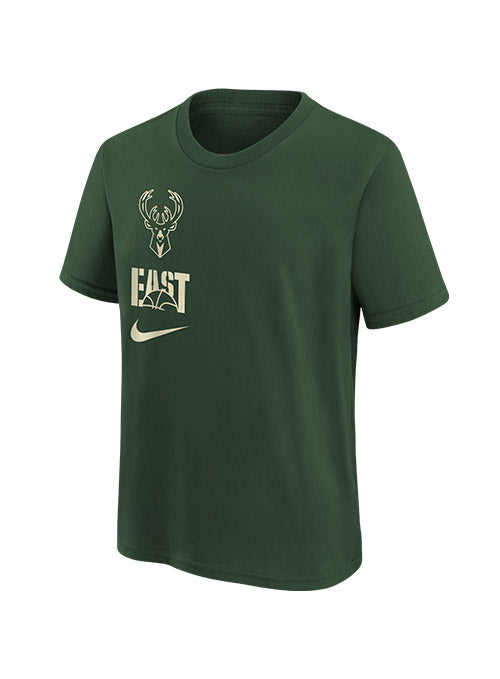 Juvenile Nike ESS VS Block Milwaukee Bucks T-Shirt In Green - Front View