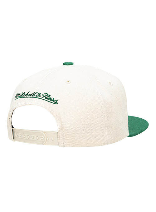 Milwaukee Bucks Mitchell & Ness Side Core 2.0 Snapback Hat - Cream