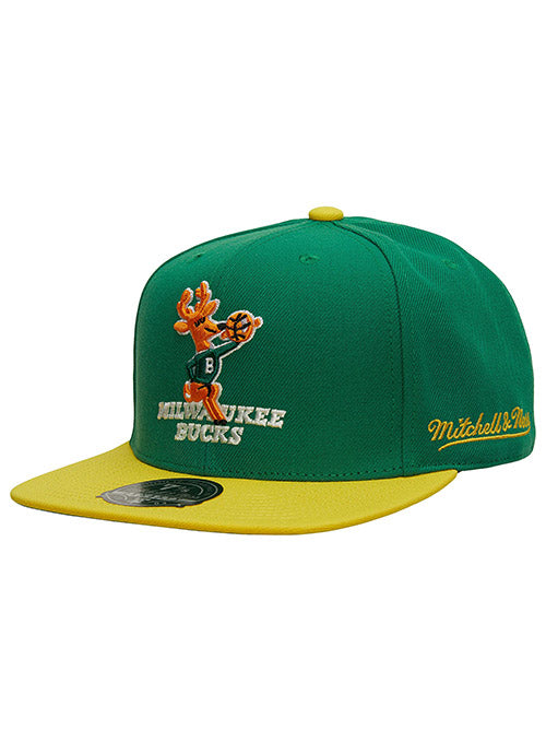 Mitchell & Ness HWC '68 Core Side Milwaukee Bucks Fitted Hat In Green & Yellow - Front Left Side View