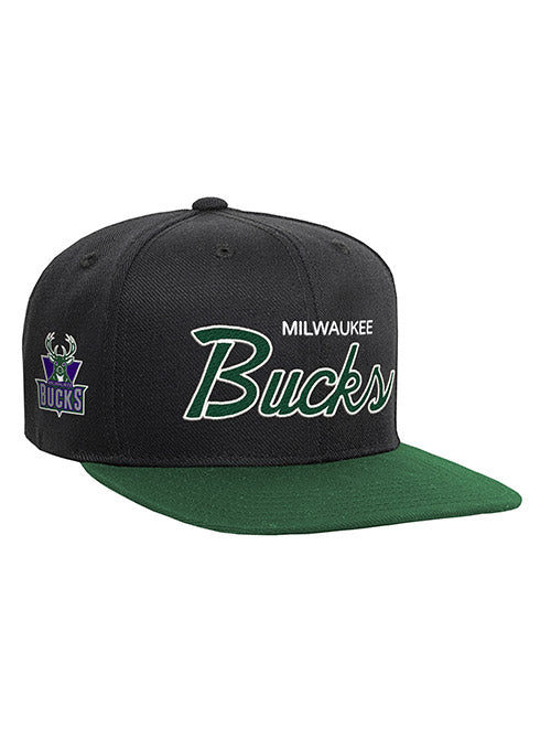 Youth Mitchell & Ness HWC '93 Team Script Milwaukee Bucks Snapback Hat In Black & Green - Right Side View