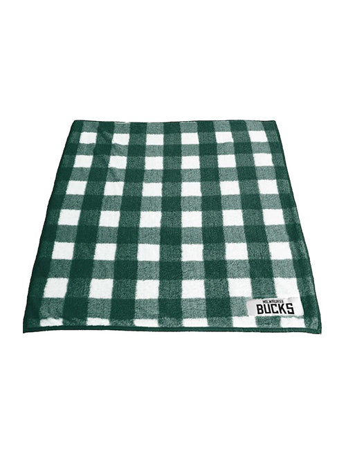 Logo Brands Frosty Buffalo Check Milwaukee Bucks Blanket In Green & White - Top View